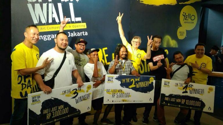 MAHASISWA DESAIN PRODUK 2015 MERAIH JUARA DALAM “Mural Yello off da wall street art competition 2017”