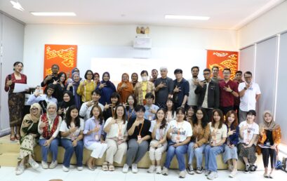 Delegasi KMITL Thailand Hadiri Program Kursus Batik di FIK Tel-U