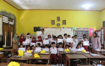 Belajar Biota Air Lewat Cetak Ikan: Media Gyotaku Hadir di SDN 01 Lebakwangi