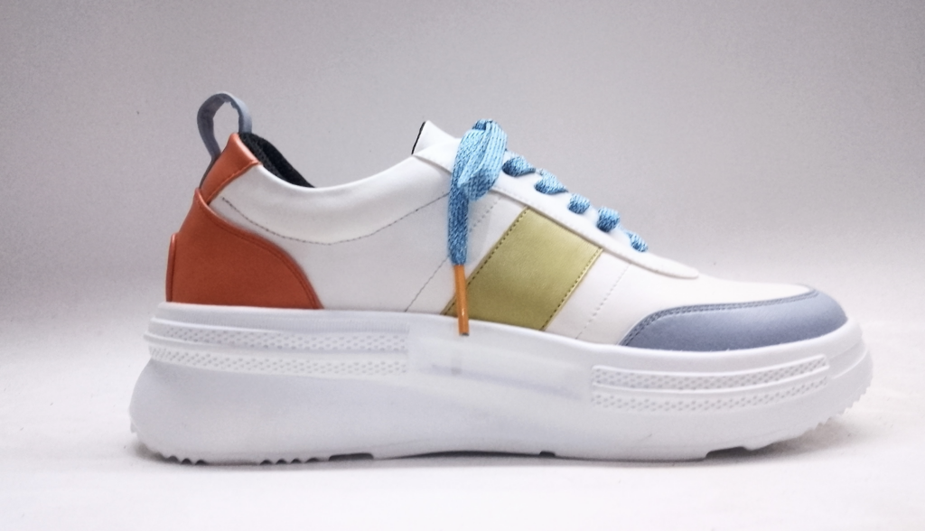 Langkah Kecil, Dampak Besar: Memberdayakan Pengrajin Alas Kaki Lewat Inovasi Prototipe